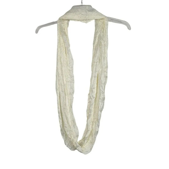 Rue 21 Cream Ivory Silver Infinity Loop Scarf - Picture 1 of 4